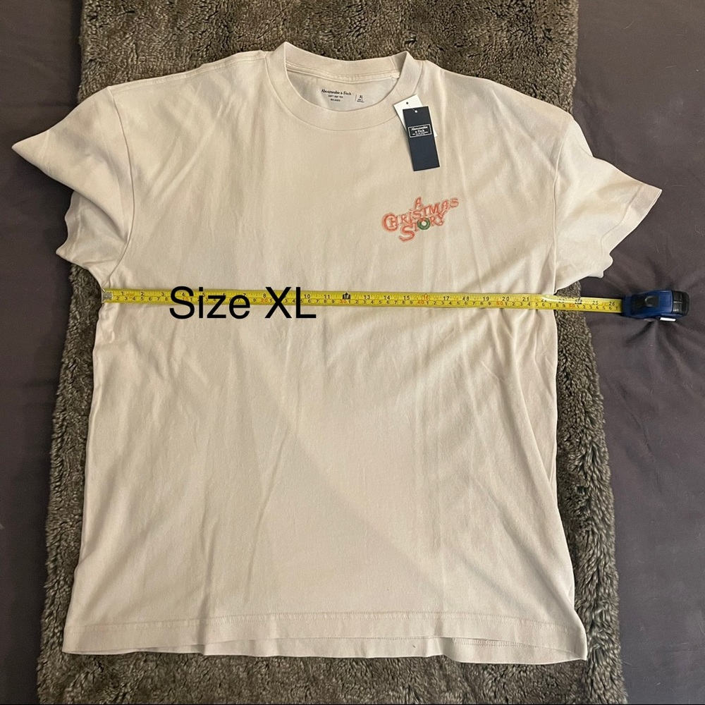 Abercrombie & Fitch “A Christmas Story” T-Shirt - Picture 8 of 9